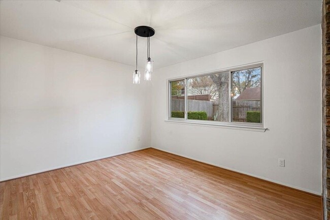 Building Photo - 1413 Gracy Dr