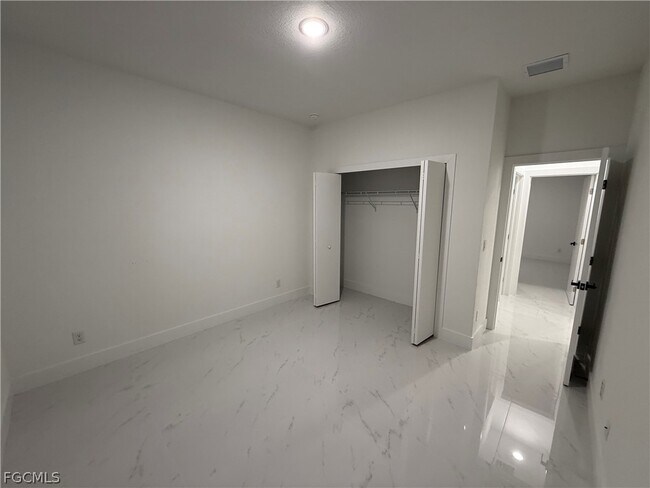 Building Photo - 3311 72nd St W