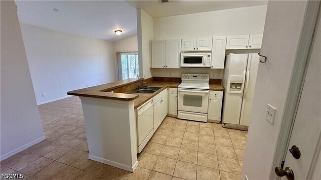 Building Photo - 4299 Bellasol Cir