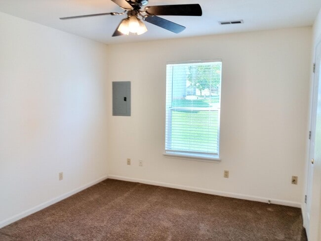 Building Photo - 3527 Prescott Dr