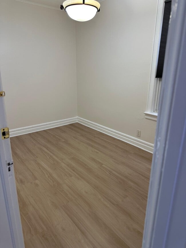 Building Photo - 268 Columbia Ave