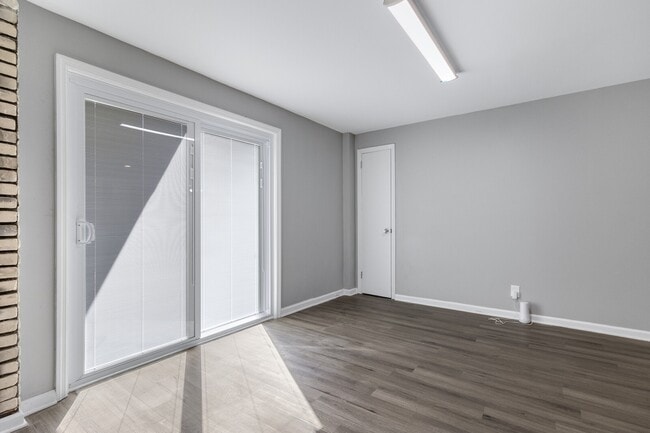 Building Photo - 2060 Nettie Ct