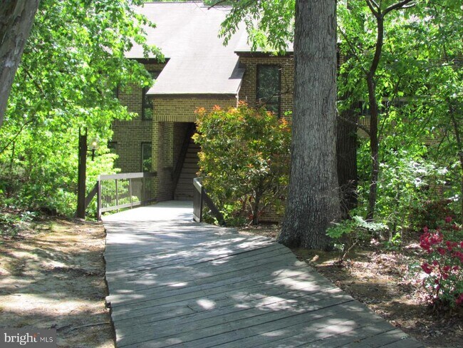 Primary Photo - 44691 White Oak Ct