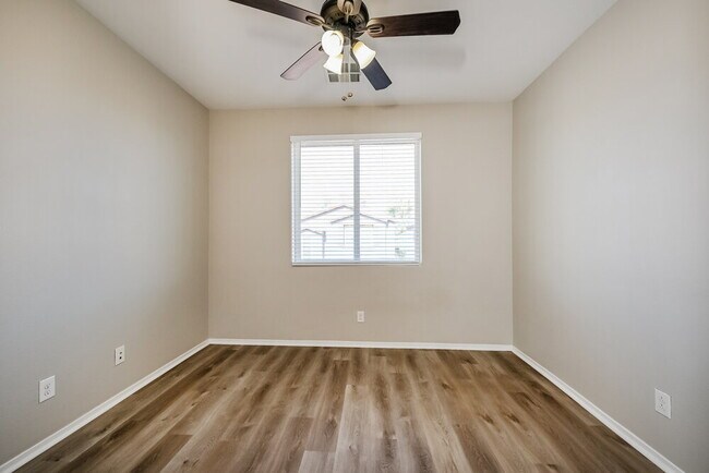 Building Photo - 5350 Panaca Spring St