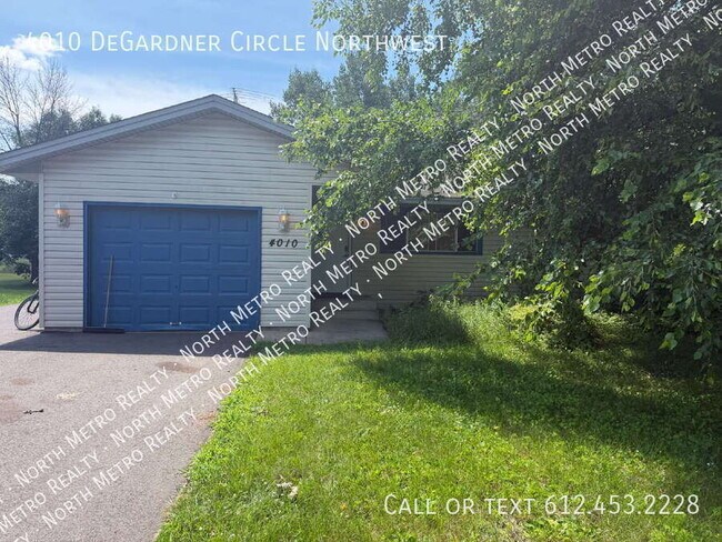 Building Photo - 4010 DeGardner Cir NW