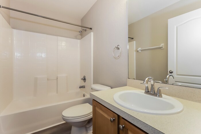 Building Photo - 6714 Krenson Oaks Cir