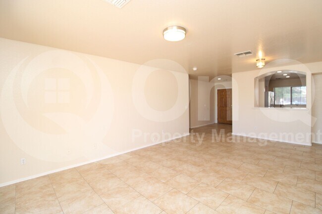 Building Photo - 6709 W Luke Ave