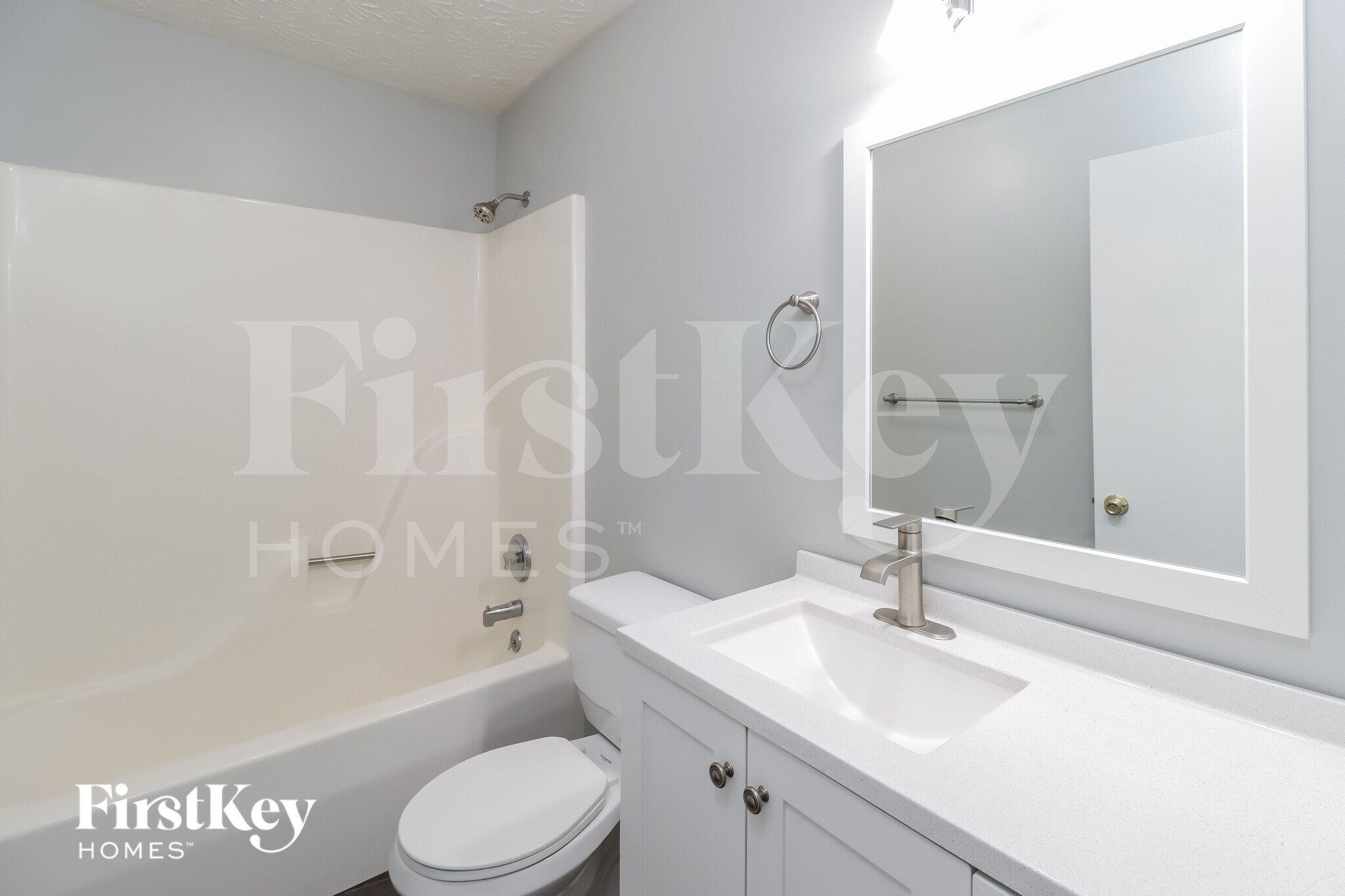 Building Photo - 421 Martin Ave