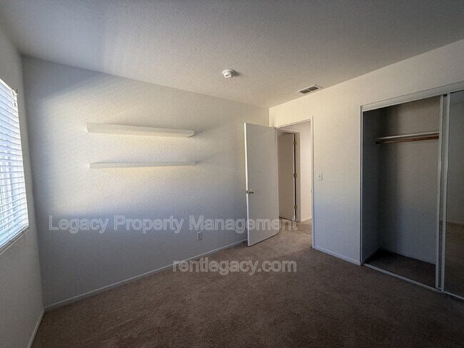 Building Photo - 4329 Middlebury Way