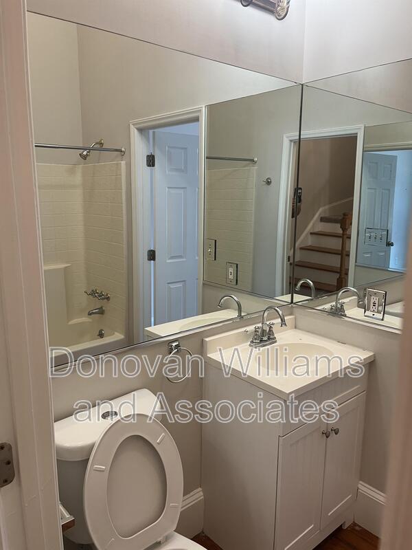 Building Photo - 135 E Wilson Ave