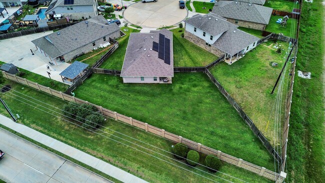 Building Photo - 22939 San Giorgio Ct