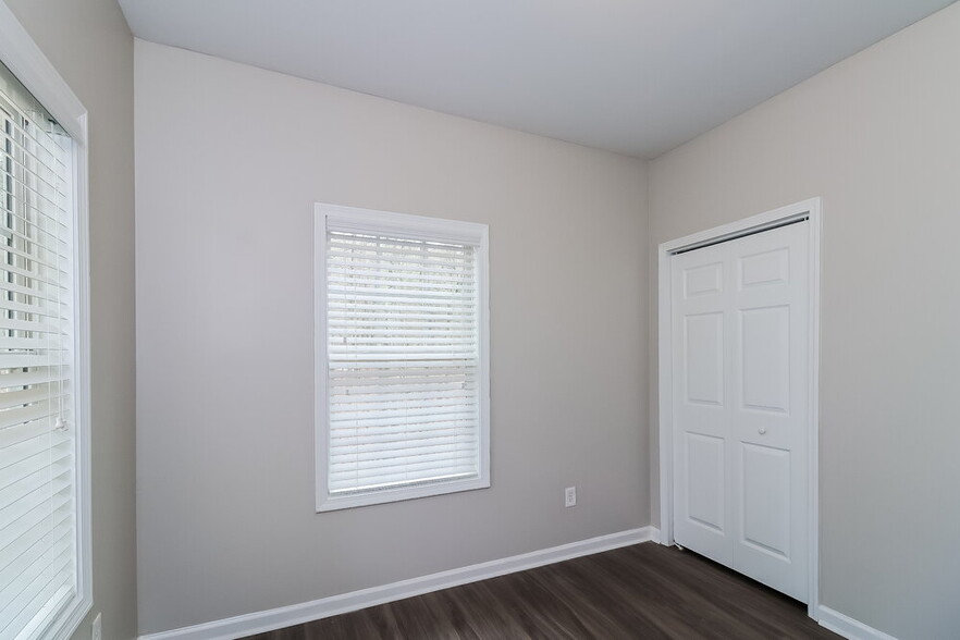Building Photo - 36 Hickory Hollow SW