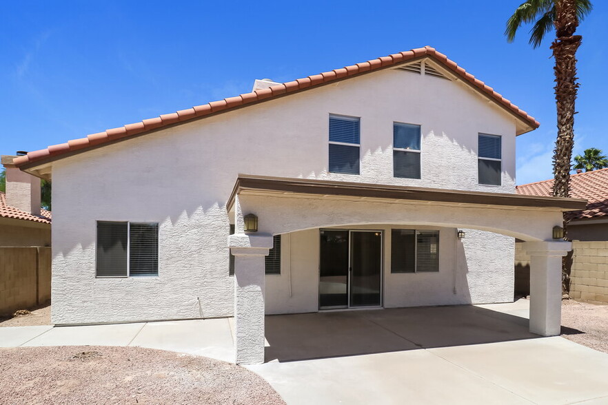 Building Photo - 11323 W Alice Ave
