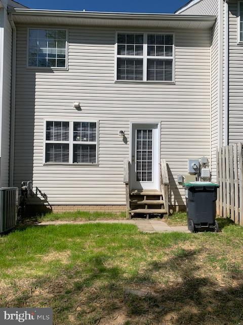 Building Photo - 205 Merrill Ct
