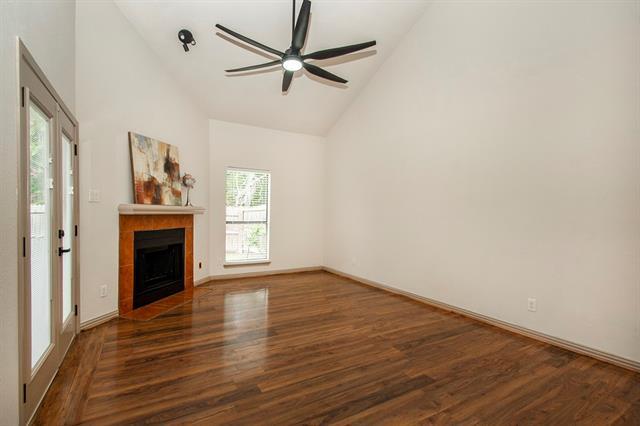 Building Photo - 1609 Brentwood Dr