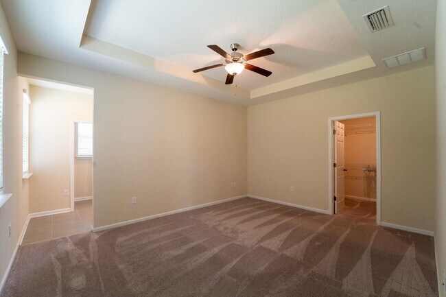 Building Photo - 543 Aventurine Ave