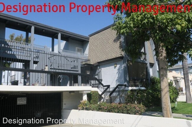 Primary Photo - 2 br, 1.5 bath House - 3015 Division St. #211