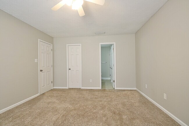 Master Bedroom - 20 Homeport Dr