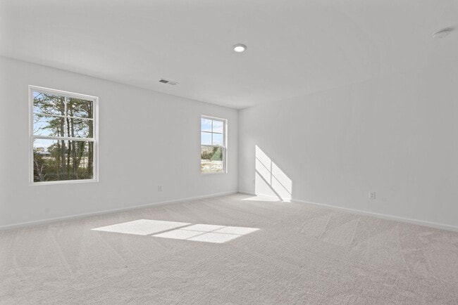 Building Photo - 4 Bedroom/3 Bath Sanford