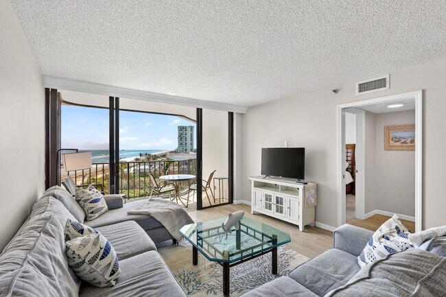 Building Photo - 9650 S Ocean Dr