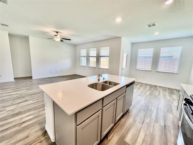 Building Photo - 1208 Sequoia Ln