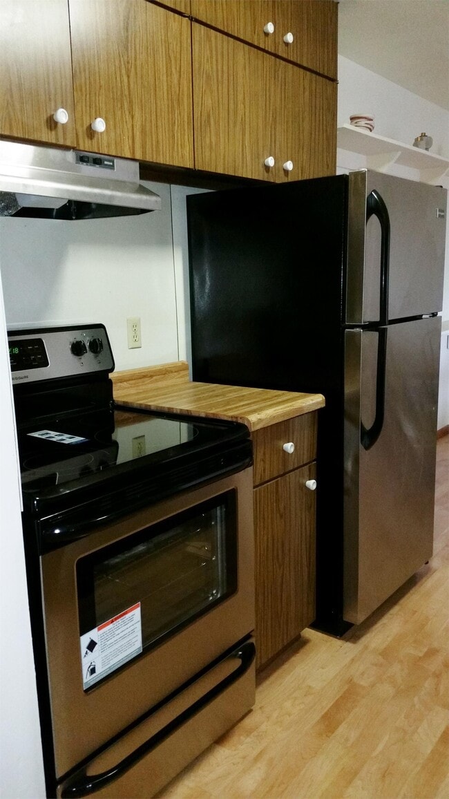 Building Photo - 3522 Harriet Ave