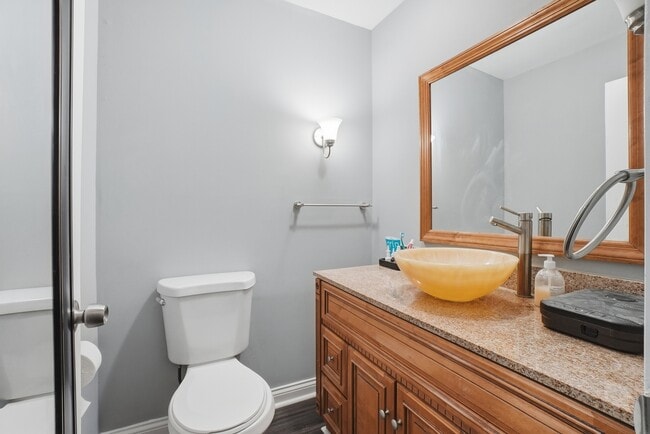 Building Photo - 12738 Kenneth Ave