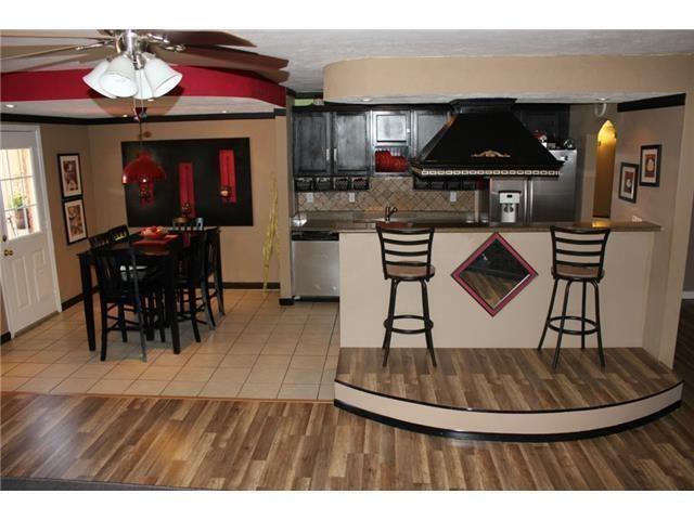 Building Photo - 5425 Slay Dr