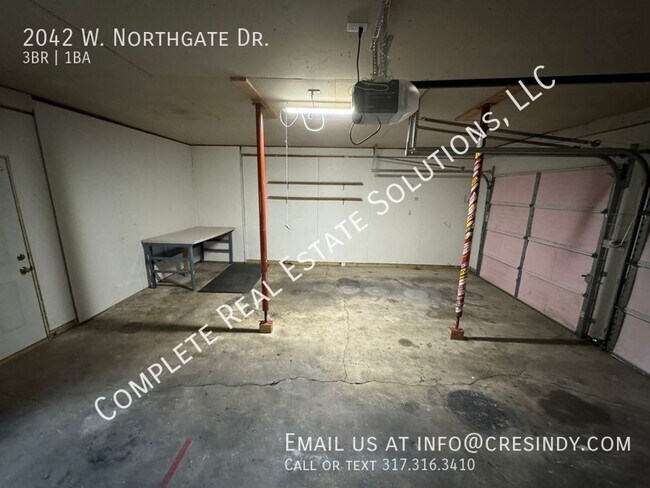 Building Photo - 2042 W Northgate Dr
