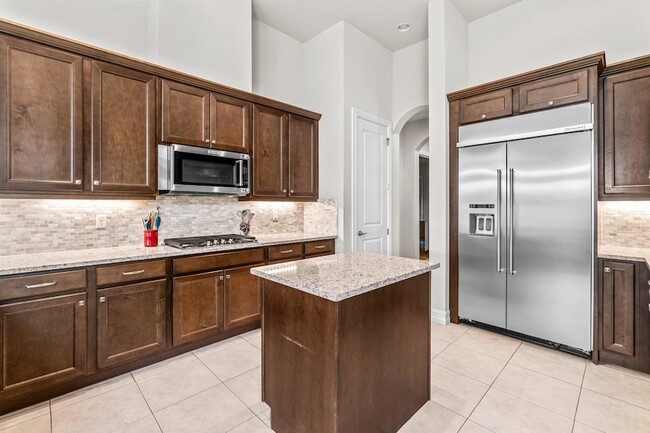 Building Photo - 114 Carmela Ct