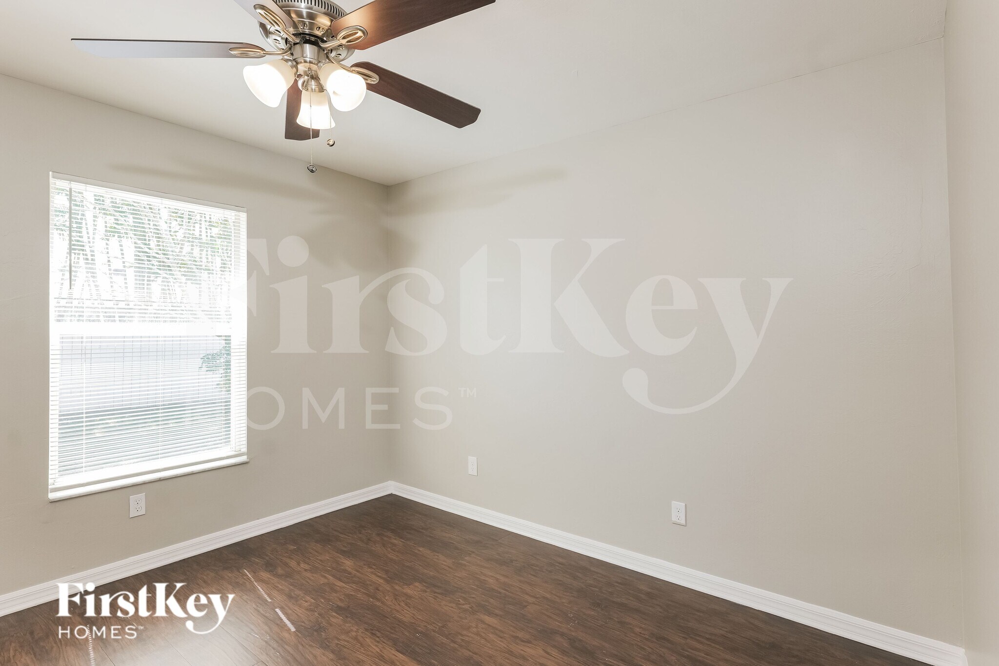 Building Photo - 1016 SW 37th Terrace