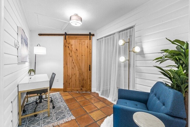 Building Photo - 1911 Parker Ave