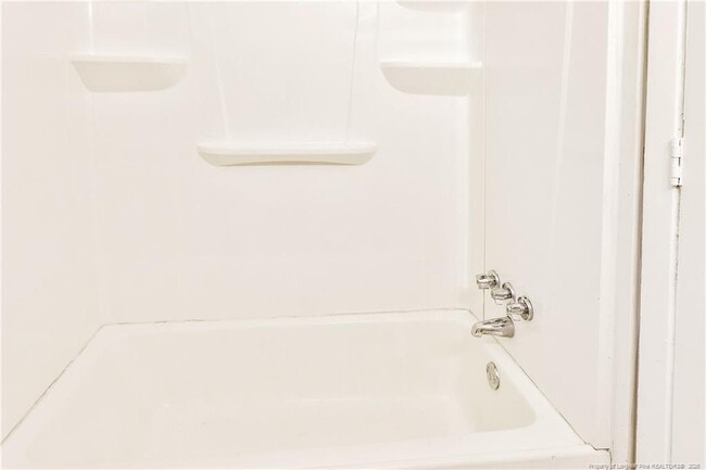 Building Photo - 816 Pilot Ave