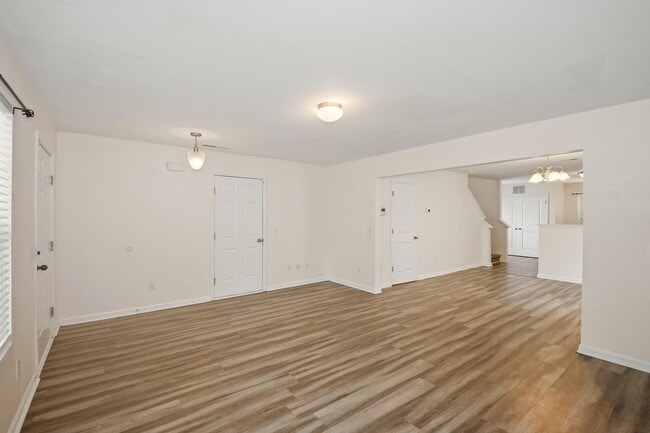 Building Photo - 1025 Rook Rd