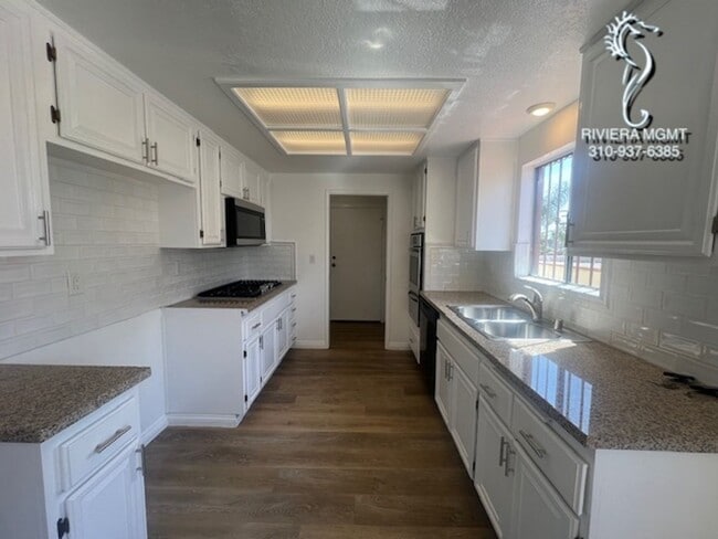 Building Photo - 2 BR 1 BA Condo in San Pedro
