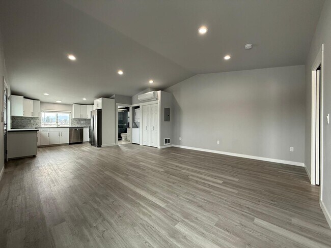 Building Photo - 24211 E Wellesley Ave