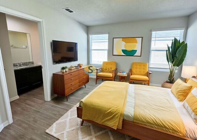 Building Photo - 6541 Sweetbay Ln