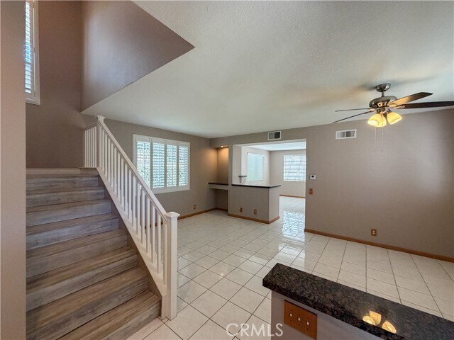 Building Photo - 821 N Siavohn Dr