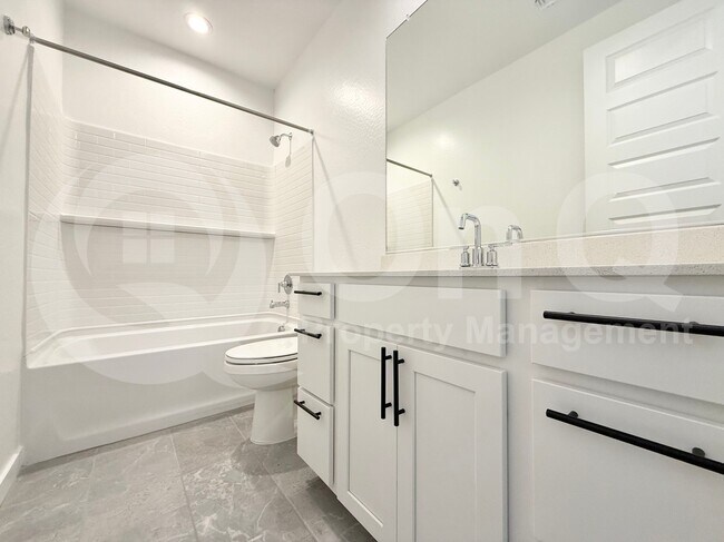 Building Photo - 9543 W Avalon Dr