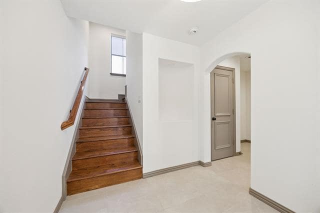 Building Photo - 5804 Hudson St