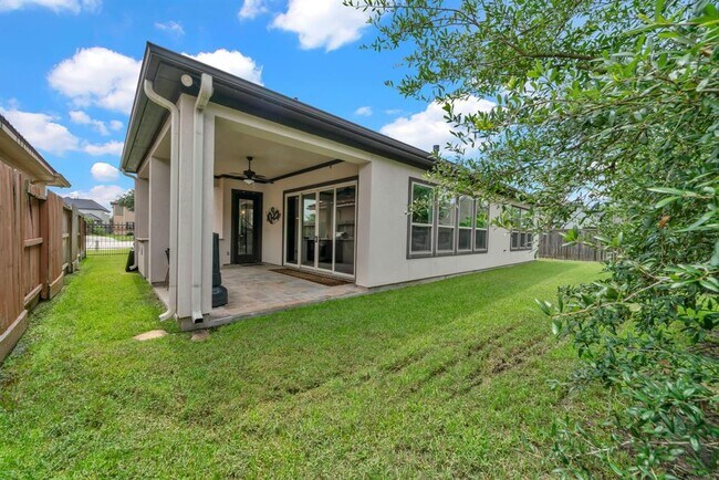 Building Photo - 26006 Carolina Cherry Ct