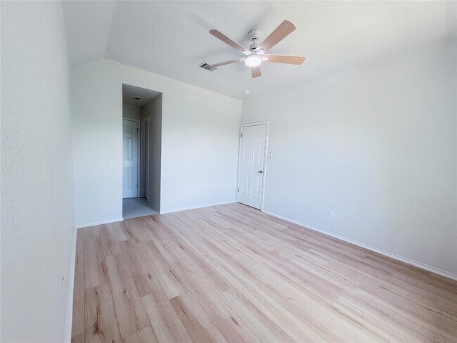 Building Photo - 16403 Spotted Eagle Dr