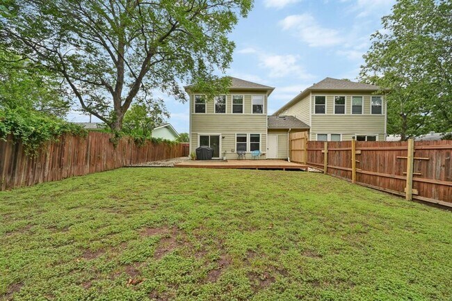 Building Photo - 3203 Carol Ann Dr