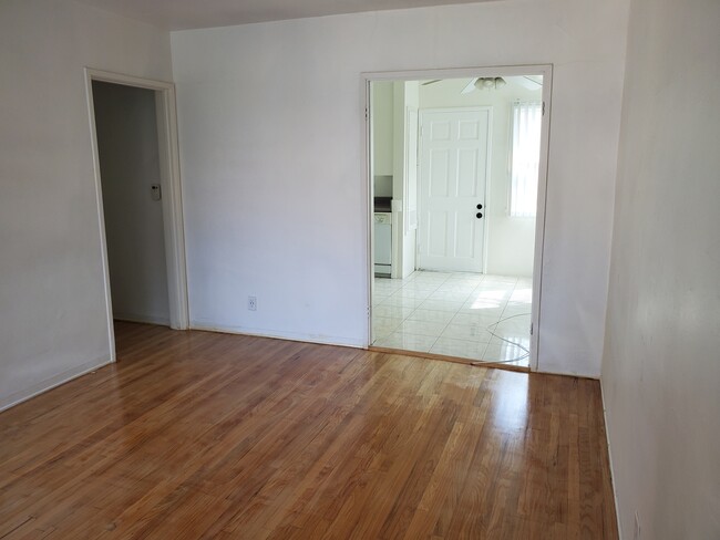 Building Photo - 11740 Missouri Ave