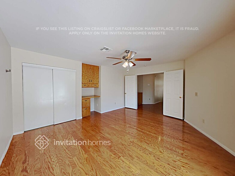 Building Photo - 8336 Hollow Wharf Dr