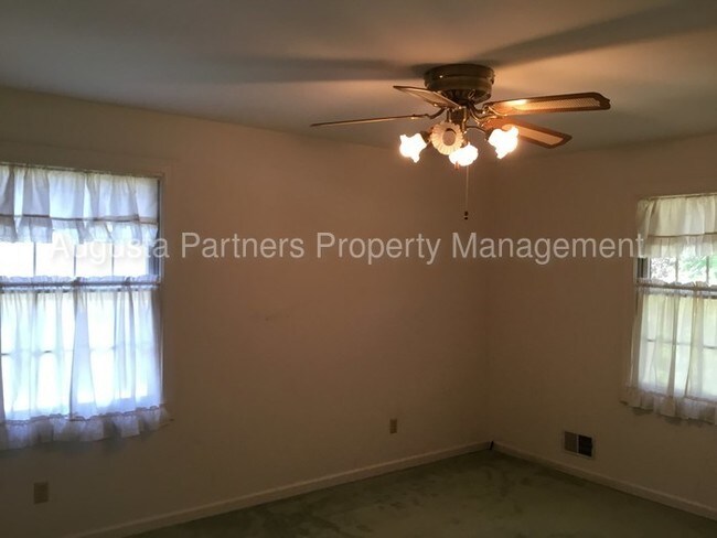 Building Photo - West Lake - Columbia County