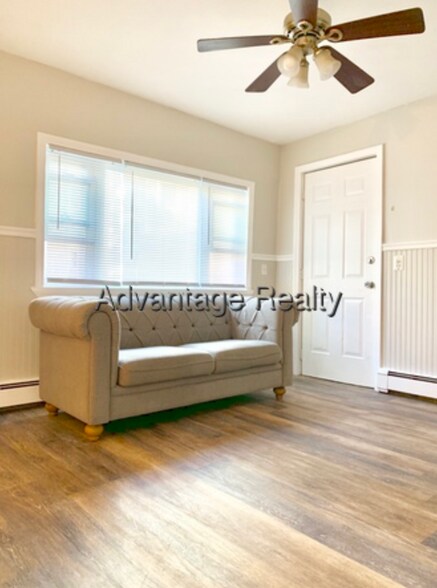 Building Photo - 10 4th Street Pl