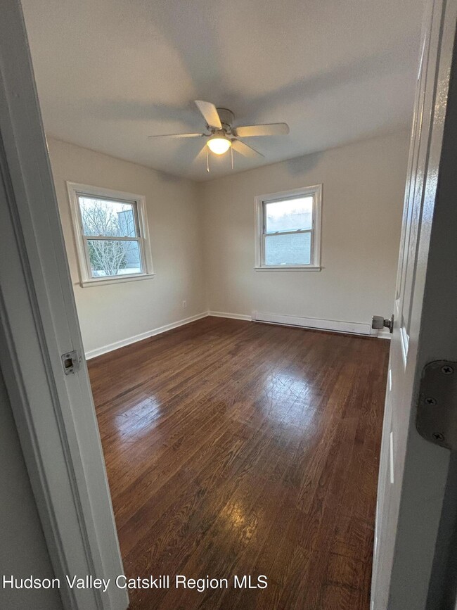 Building Photo - 1982-1984-1984 NY-32