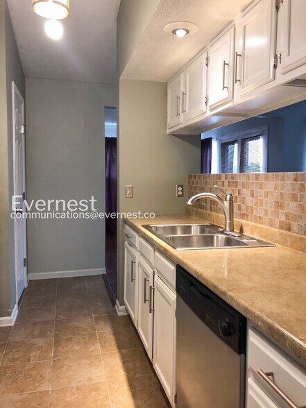 Building Photo - 9351 Kempton Manor Ct