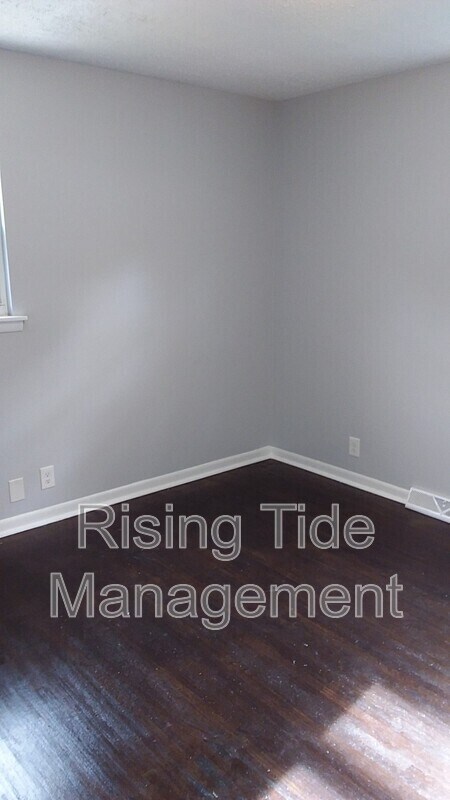 Building Photo - 948 Longview Cir